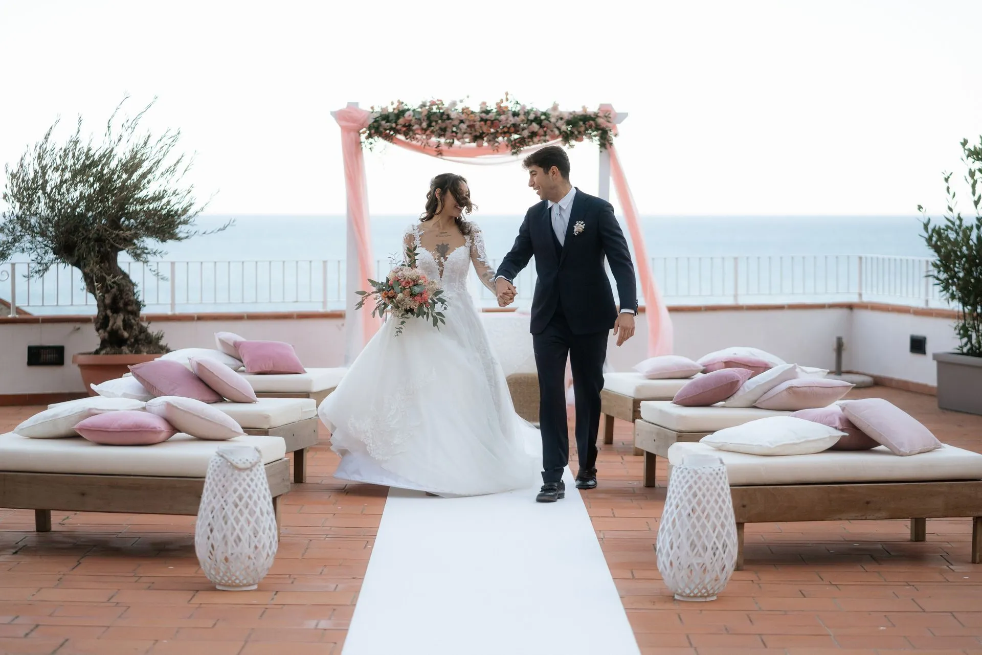 Matrimonio con vista mare a Bergeggi nella location Cala Prodani